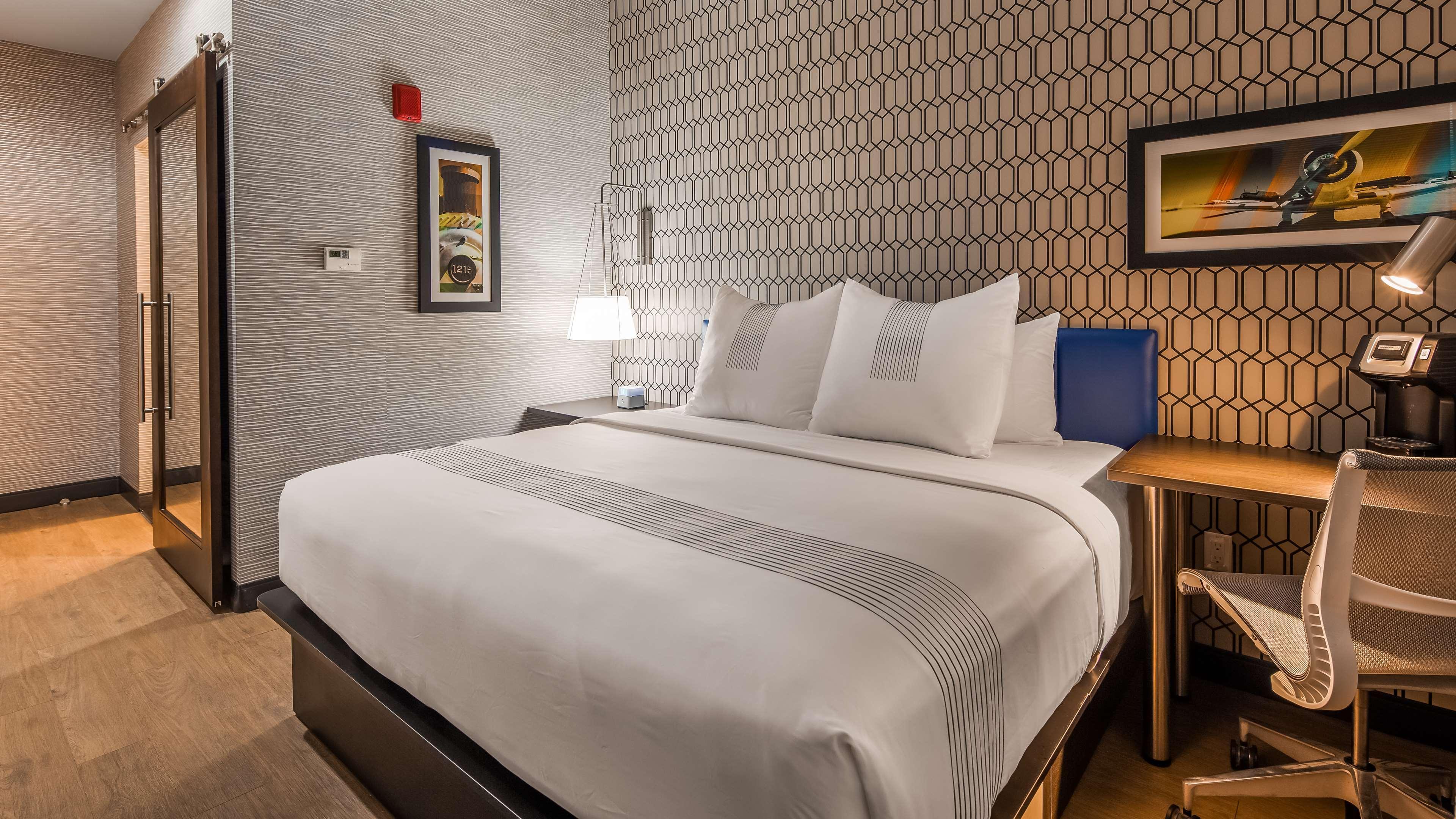 Glo Best Western Brooklyn Nyc New York Esterno foto