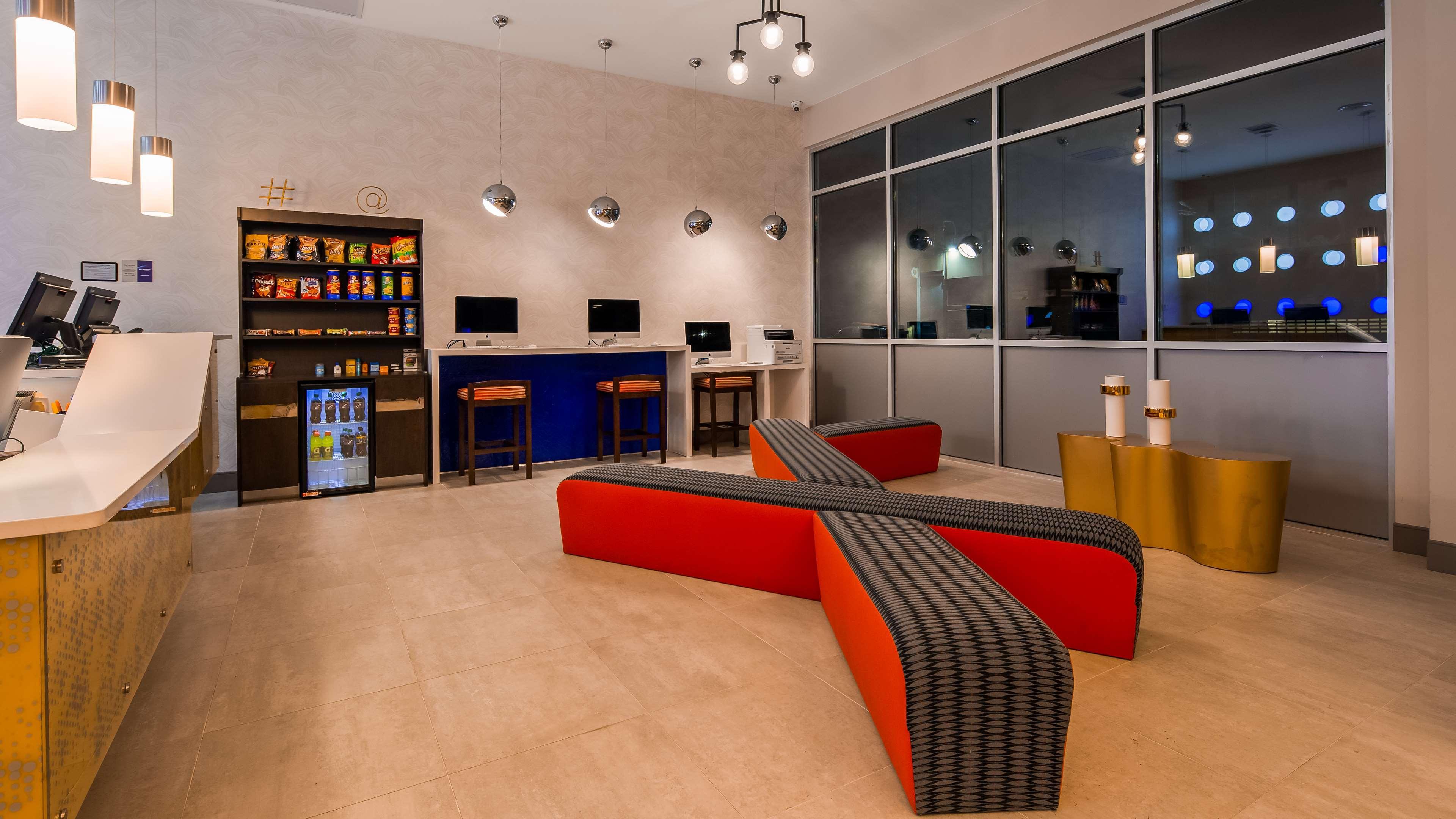 Glo Best Western Brooklyn Nyc New York Esterno foto